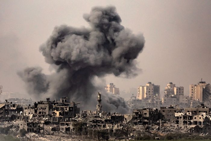 Israel-Hamas War: Israel ignores US sanctions, 67 people die